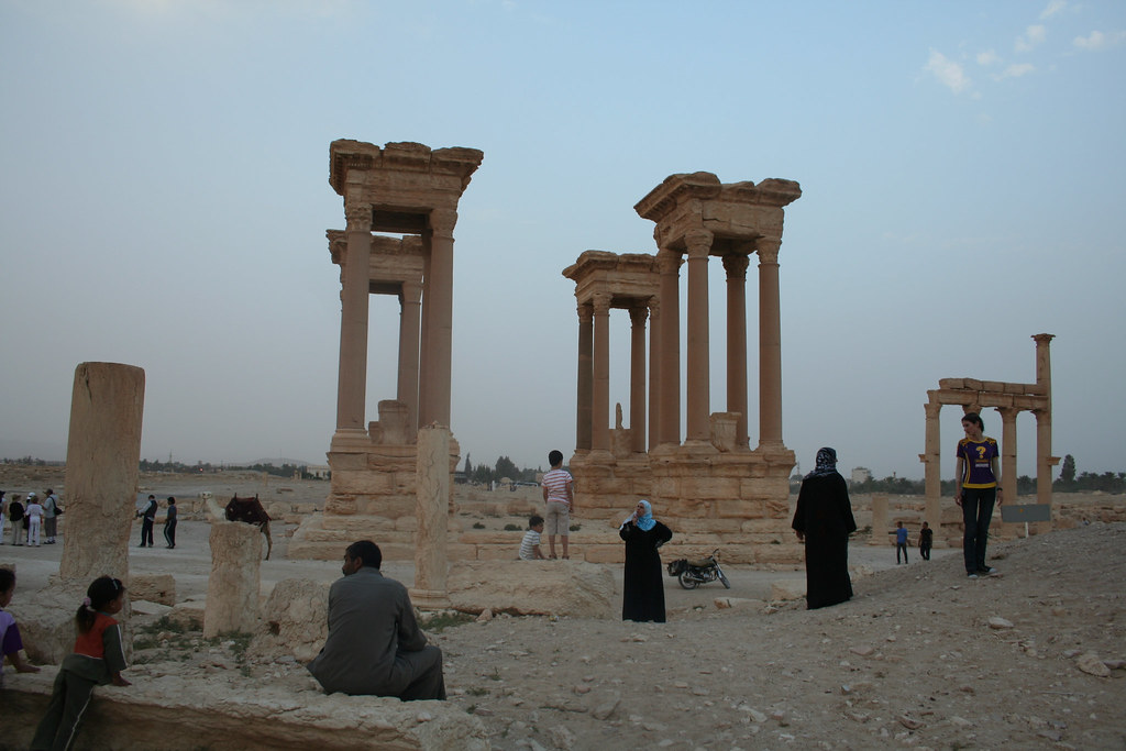 Palmyra - tetrapylon arch in middle of colonnaded street