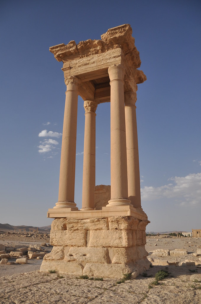 Tetrapylon