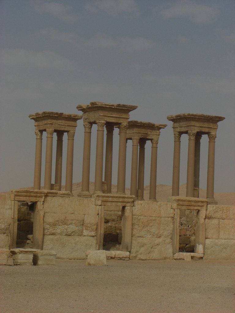 Tetrapylon