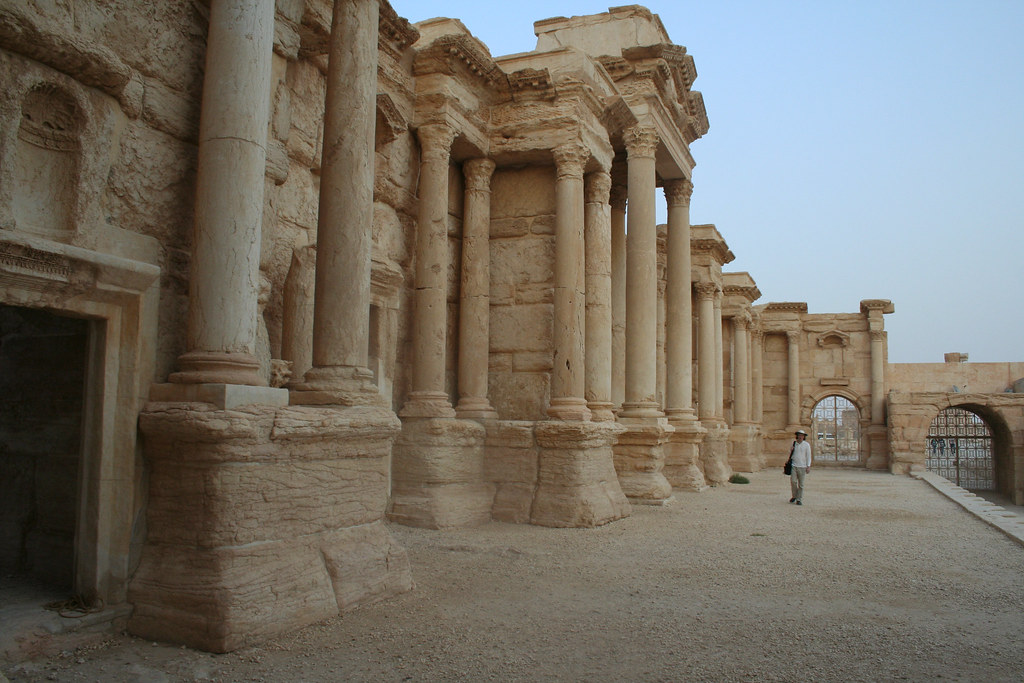 Palmyra - theatre scaenae frons