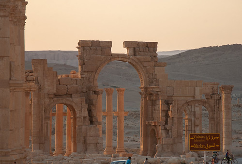 Monumental Arch